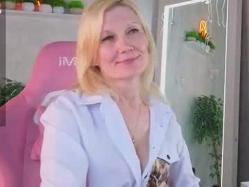 julie lucasss